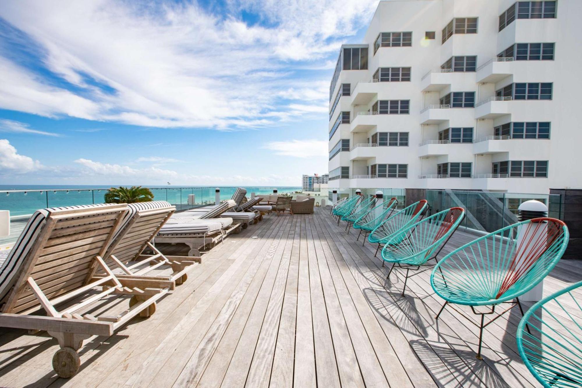 Nautilus Sonesta Μαϊάμι Μπιτς Εξωτερικό φωτογραφία Rooftop pool at the SLS Brickell